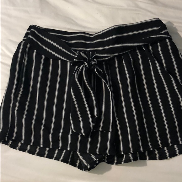 Shorts - Picture 1 of 3